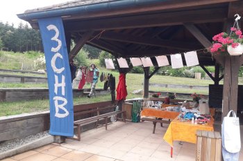 Climacadabra, festival des actions locales du 3 CHB au col de Crie, atelier couture textile recyclé avec les cousettes