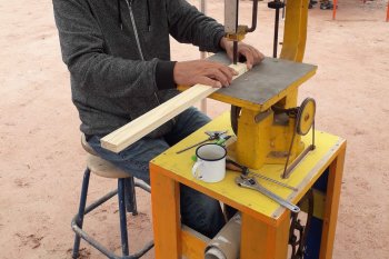 Climacadabra, festival des actions locales du 3 CHB, stand low-tech, sciage